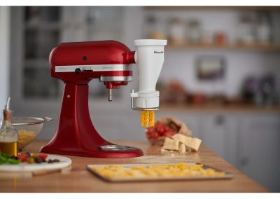 Kitchenaid_Food_processor_5KSM175PSECA_Rojo_manzana_Lifestyle_2